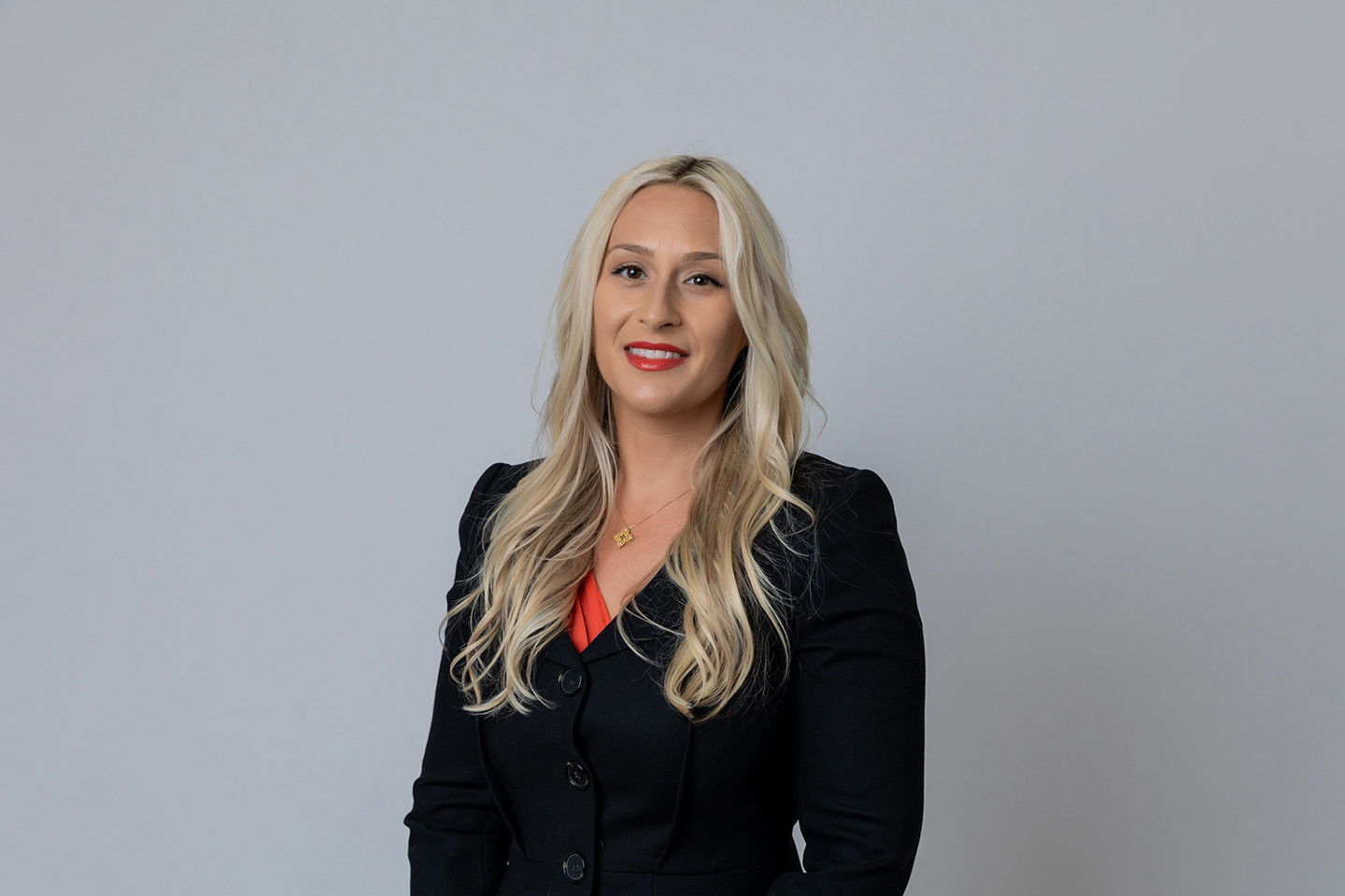 Headshot of Sophie Peat