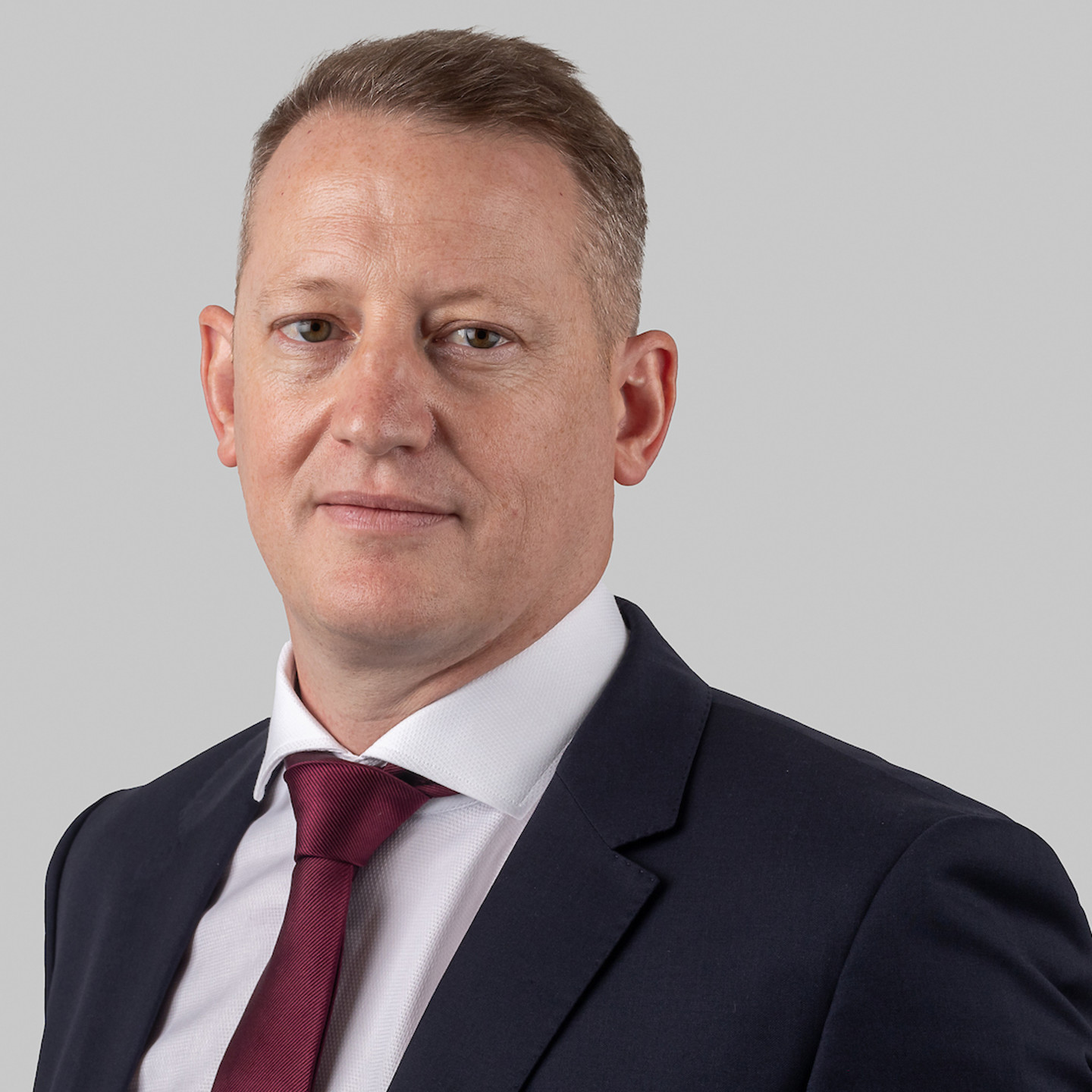 Headshot Owen Woolgar