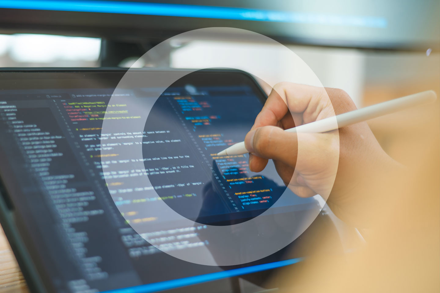 Tech Ipad With Pencil