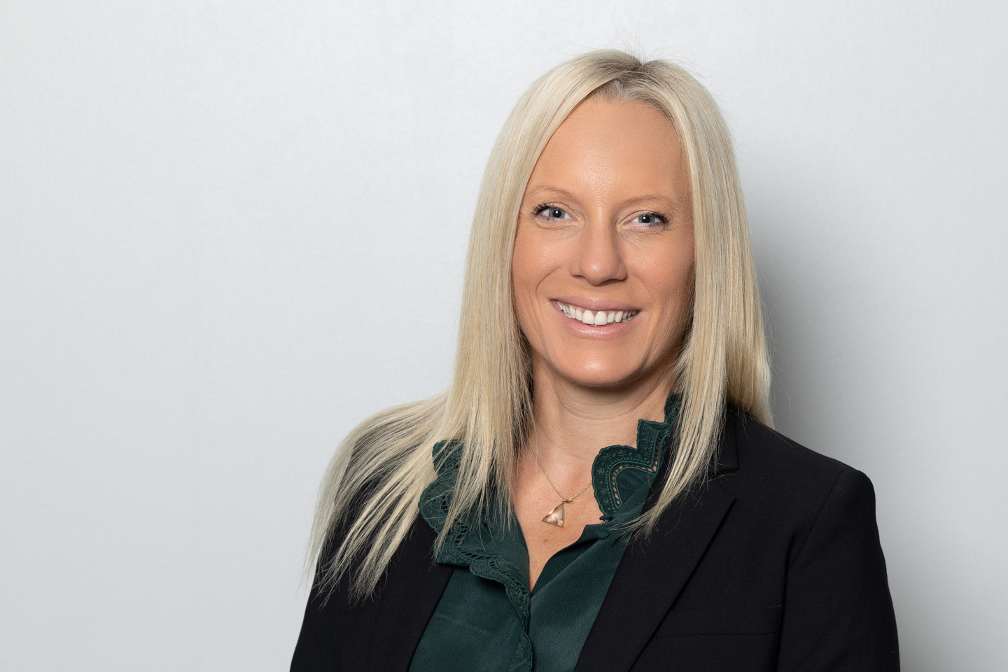 Headshot of Sarah Thompson