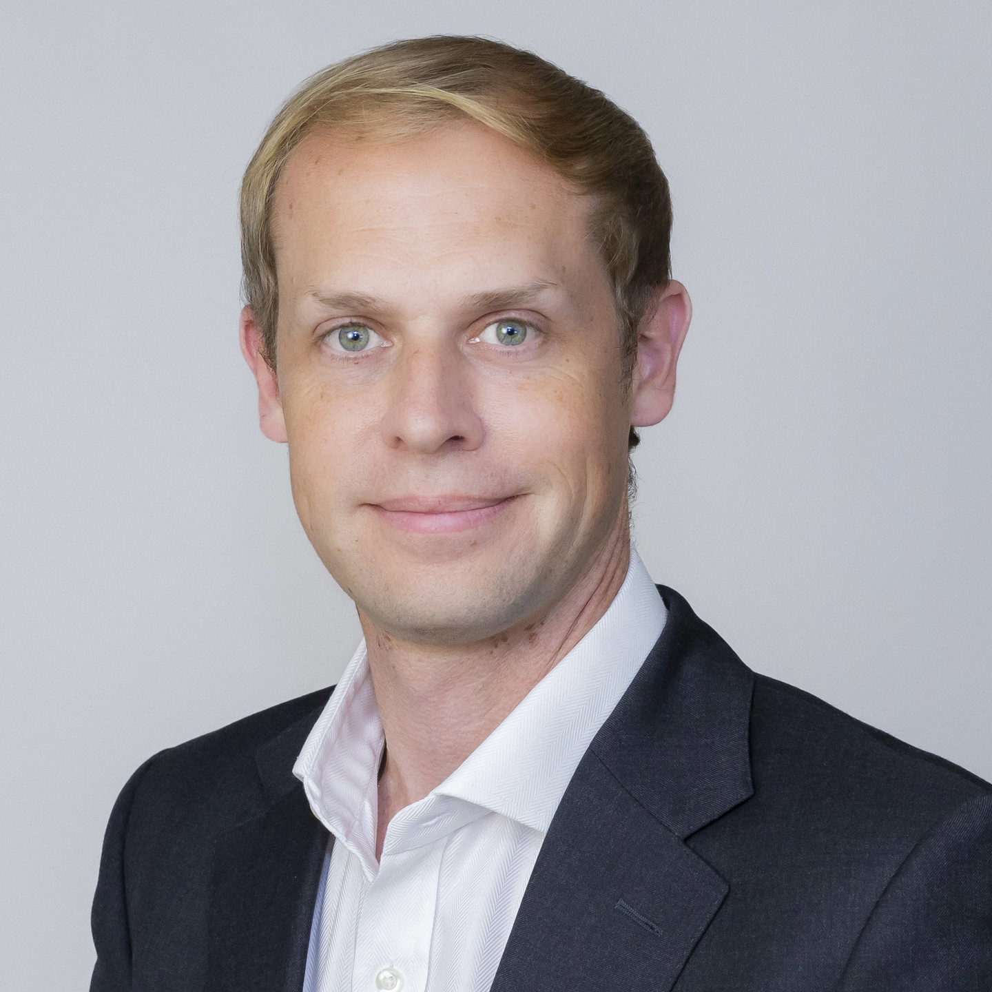 Headshot of Matt Guthrie