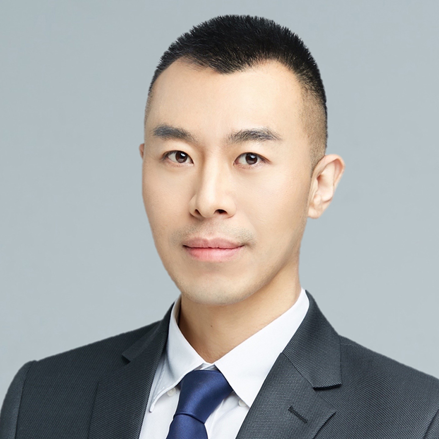 Headshot of Davy Guan