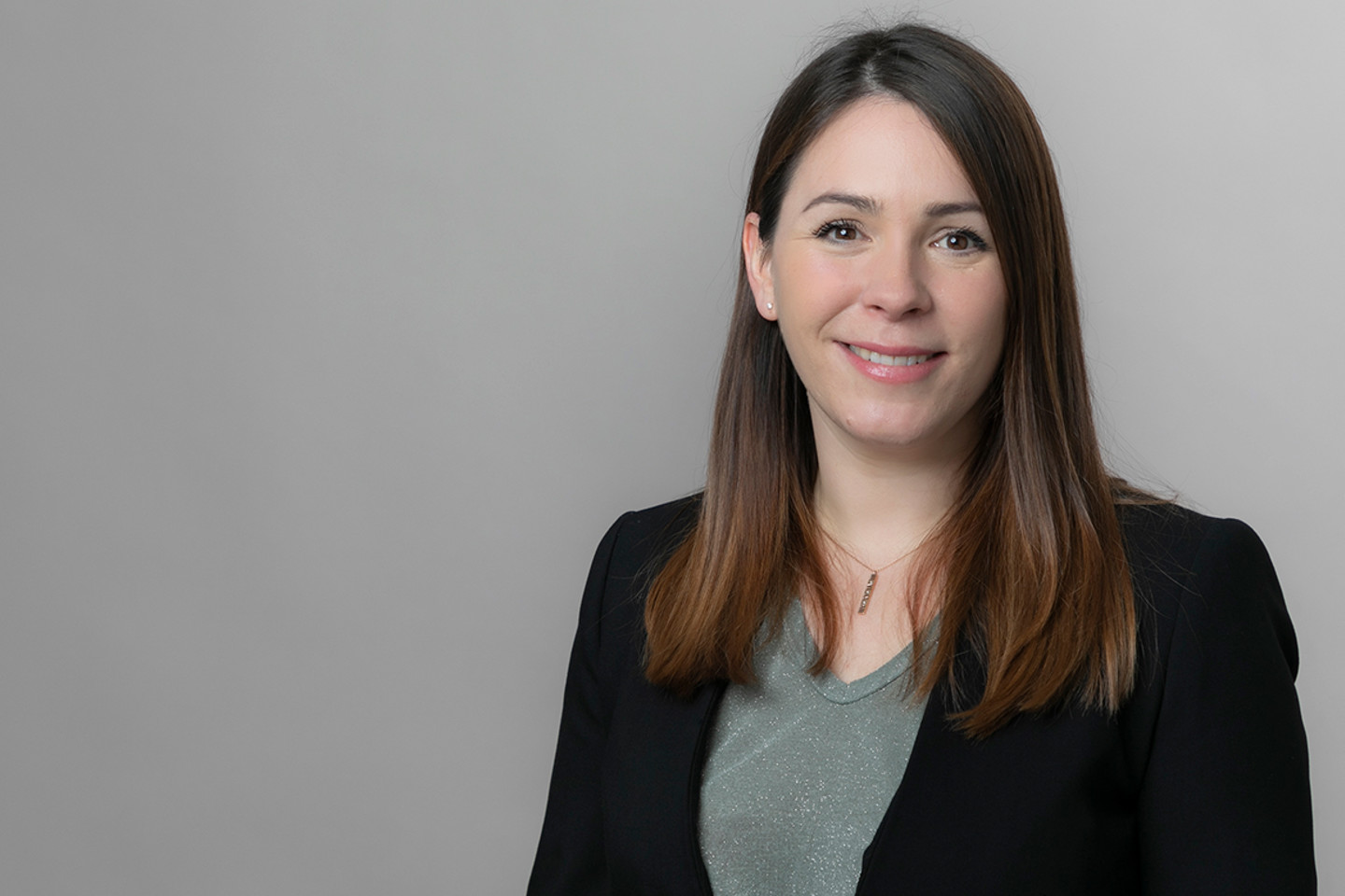 Headshot of Helene Arvis